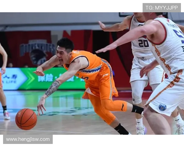 刘铮的奋斗历程与篮球梦想如何在赛场上交织成辉煌篇章 刘铮的奋斗历程与篮球梦想如何在赛场上交织成辉煌篇章